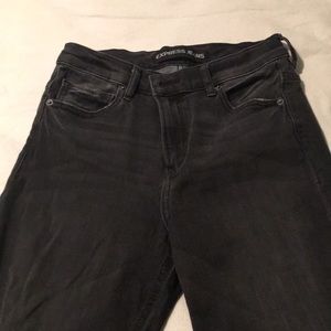 Express Jeans - Express. Ankle Frayed Grey Leggings. Like New. Express Jeans - Express. Ankle Frayed Grey Leggings. Like New.